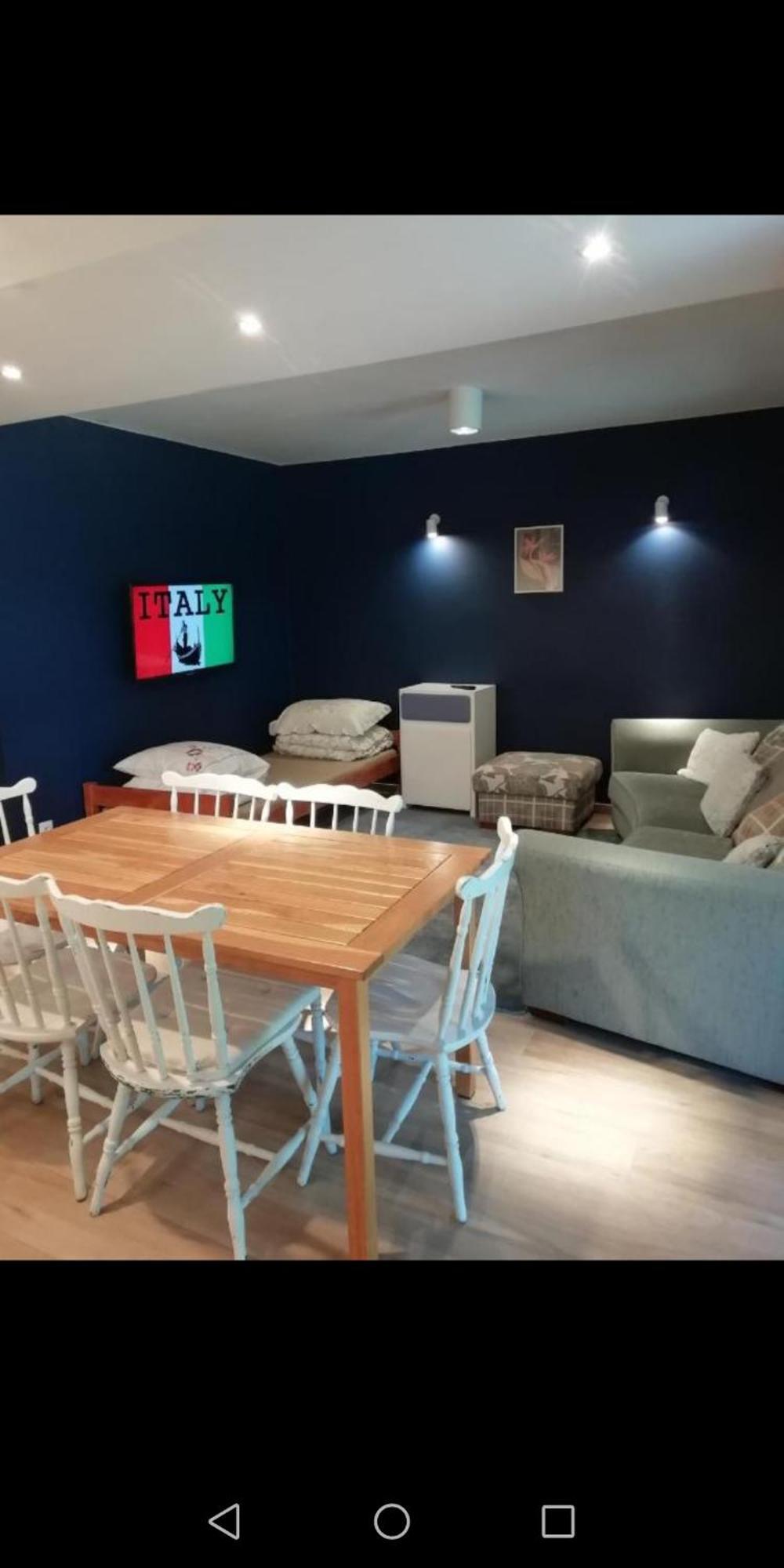Mragowo Pokoje Apartament 객실 사진